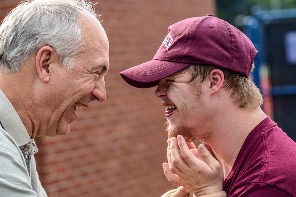 ZİHİNSEL YETERSİZLİĞE BAĞLI DİL KONUŞMA SORUNLARI